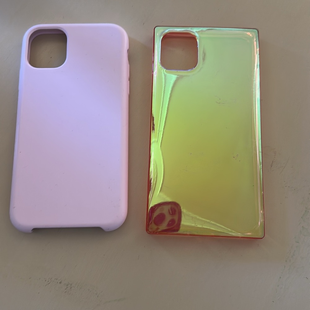 Assorted Phone Cases Set - Picture 3 of 7
